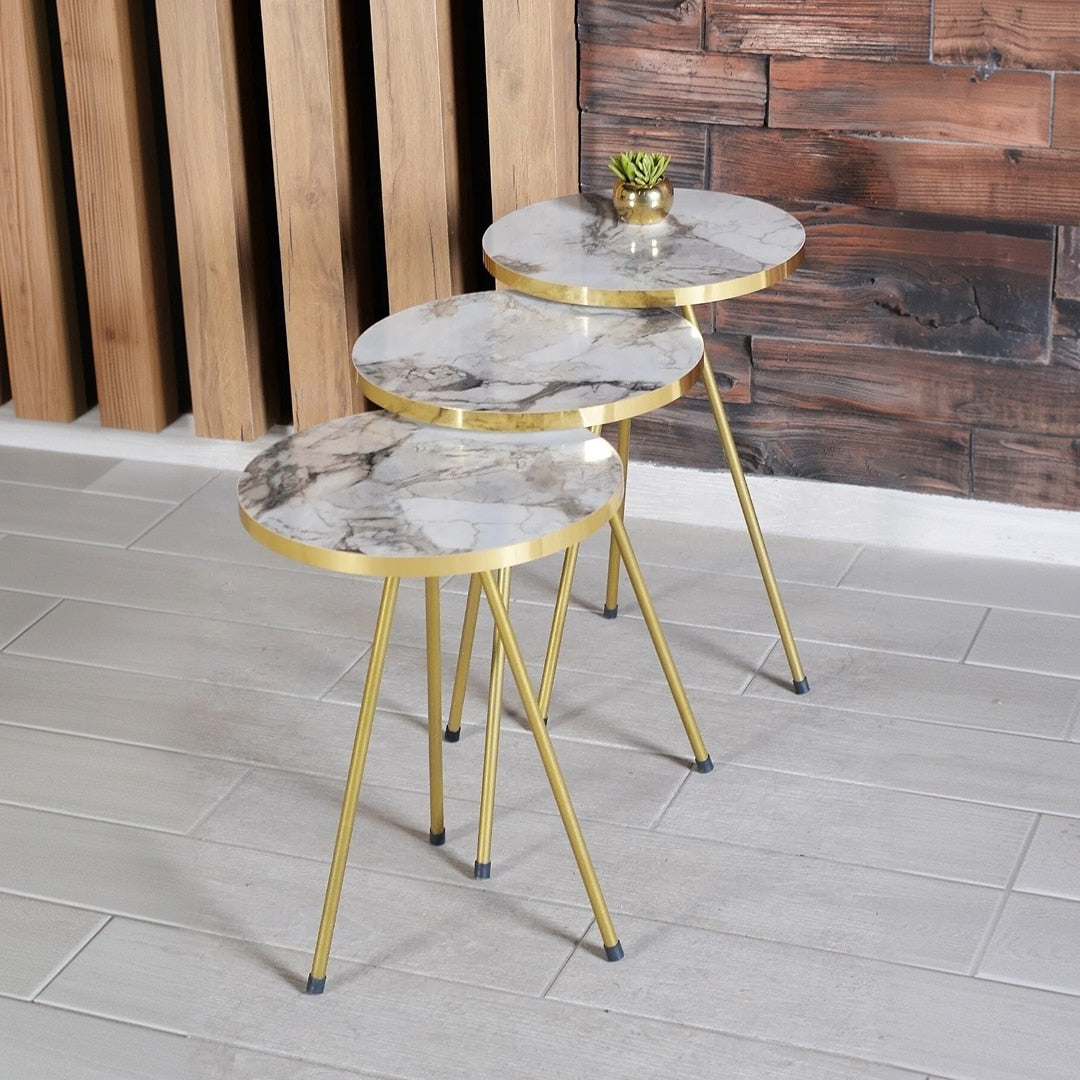 Set 3 Masute Cafea Rotunde Tip Nesting, Blat Efect Marmura, Cadru Metalic Auriu, Alb, Design Premium