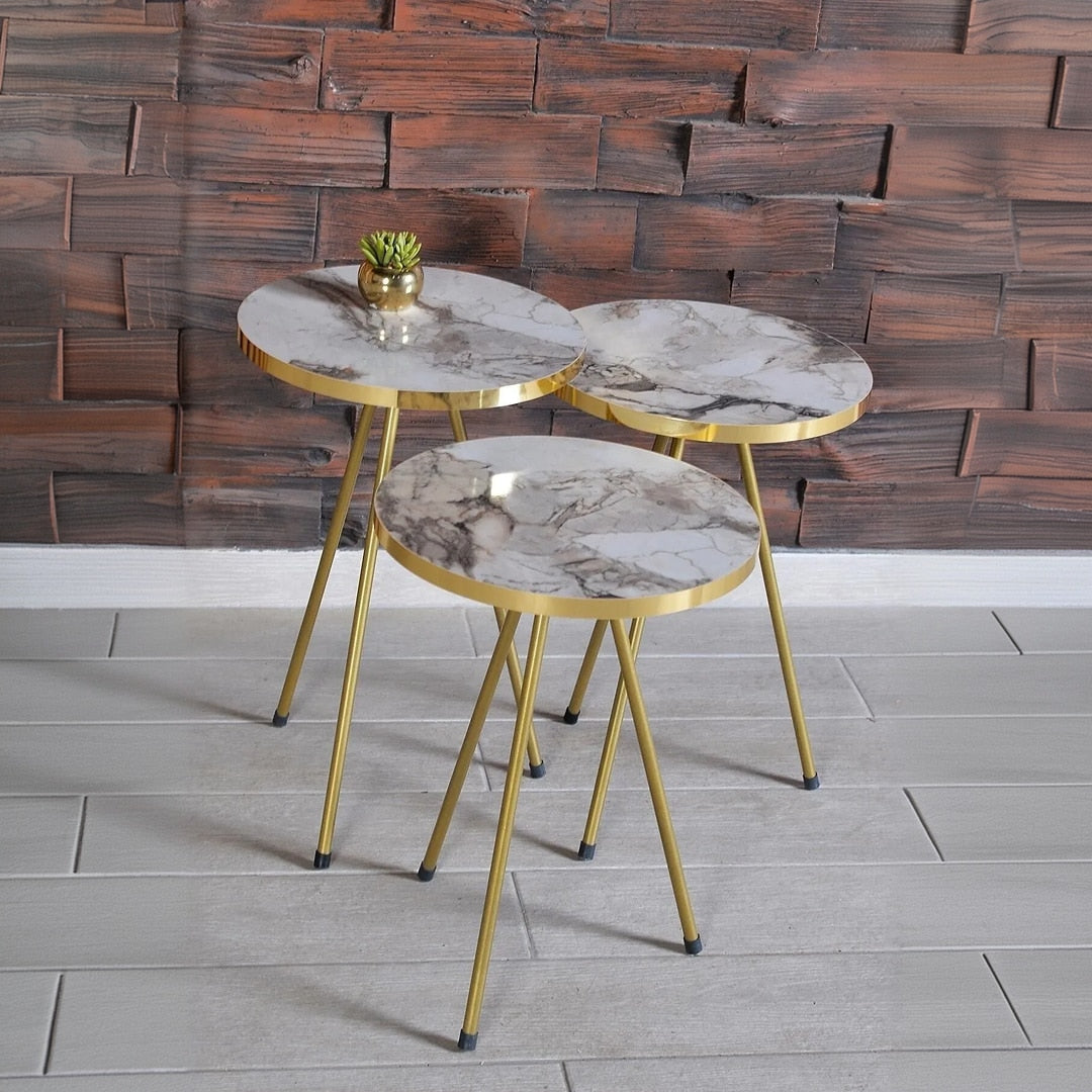 Set 3 Masute Cafea Rotunde Tip Nesting, Blat Efect Marmura, Cadru Metalic Auriu, Alb, Design Premium