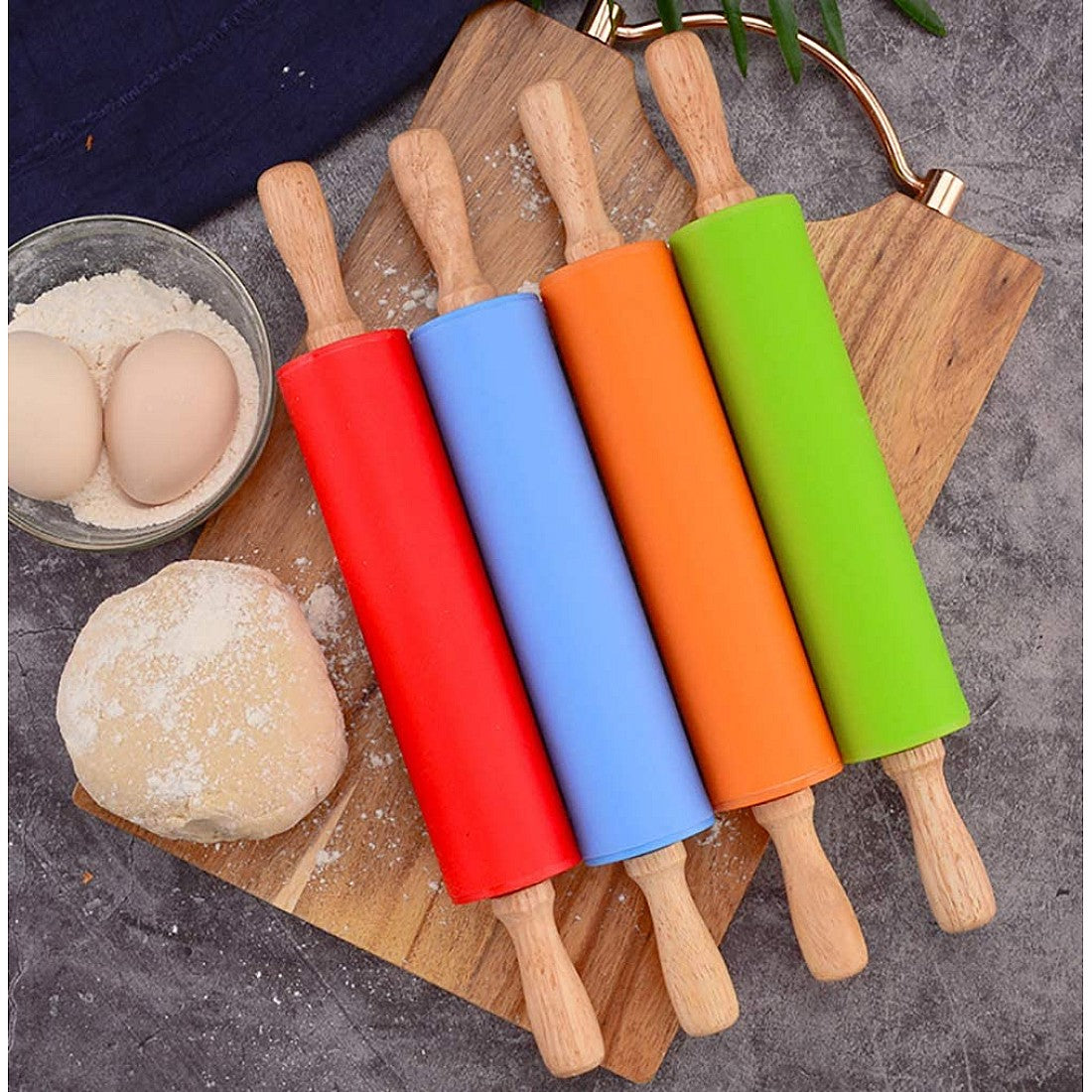 Sucitor rotativ din silicon cu manere de lemn, 38cm